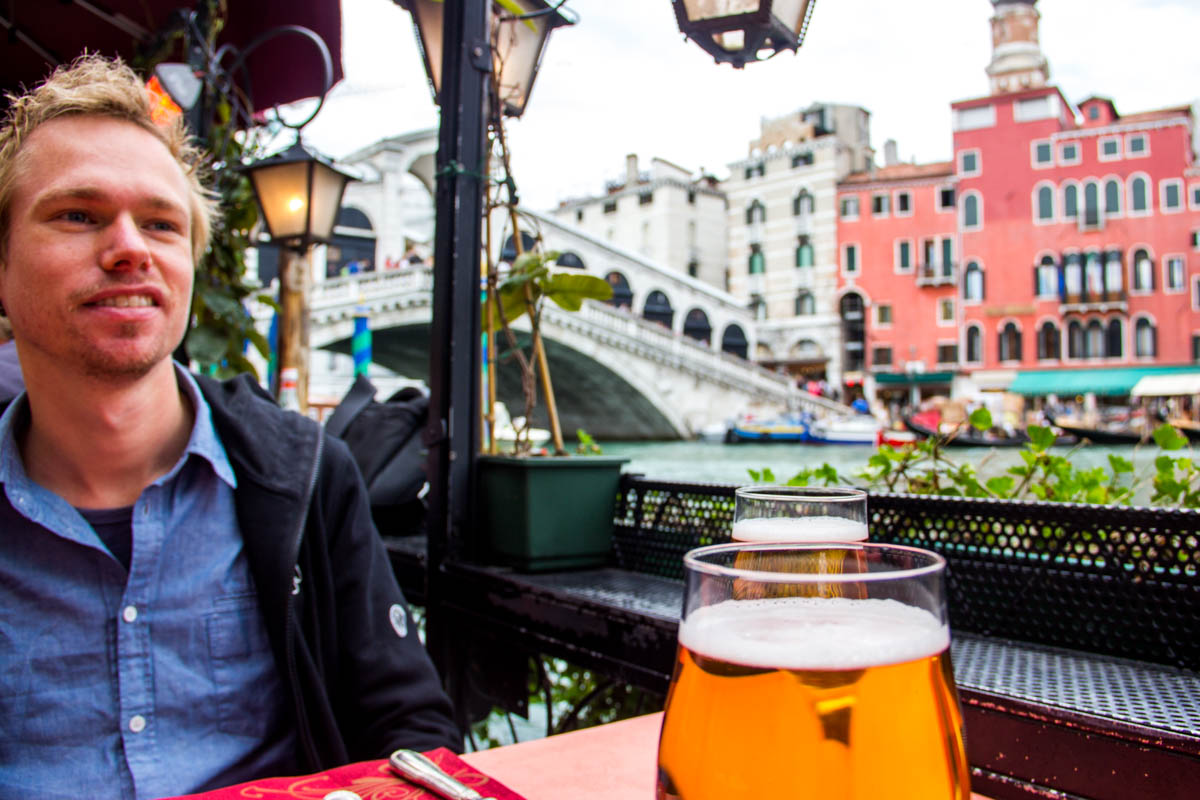 A nice brunch with views over the Grand Canal! and yes... brunch with a beer ;-)